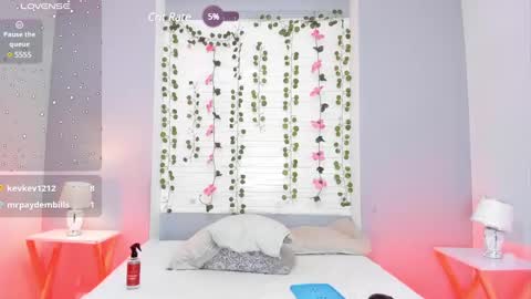 Kendal online show from December 19, 2024, 3:52 pm