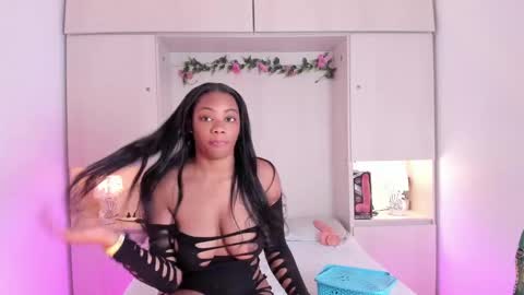 Kendal online show from October 2, 2025, 12:45 pm