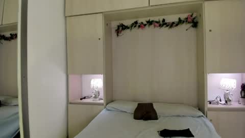 Kendal online show from April 19, 2026, 12:26 pm