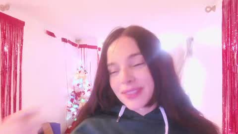 kendall online show from December 3, 2025, 8:40 pm