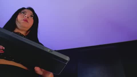   online show from October 25, 2025, 10:23 am