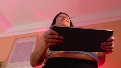   online show from November 12, 2025, 10:15 am