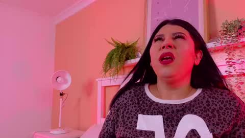   online show from November 18, 2025, 10:09 am