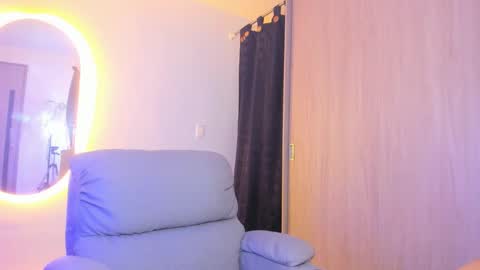 kendel_dimitri online show from January 14, 2025, 4:36 am