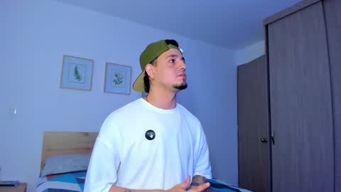 kendel_dimitri online show from November 29, 2025, 9:01 am