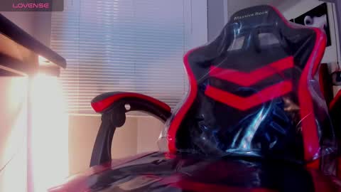 Kender online show from February 13, 2025, 3:56 pm