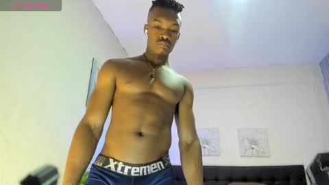 Kender online show from October 3, 2025, 8:17 pm