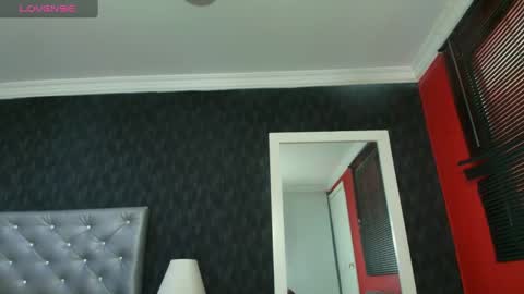 Kender online show from October 4, 2025, 8:07 pm