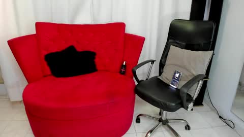 Kendra Hot online show from June 9, 2026, 10:21 pm