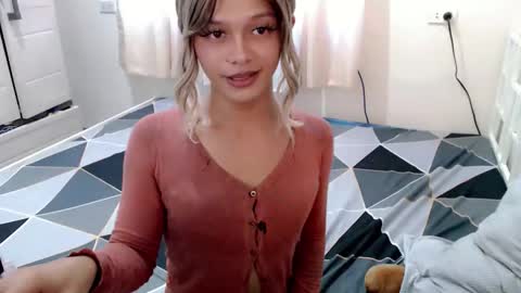 Snapshot of kendra_lunaxx chatting on June 11, 2026, 12:32 am kendra_lunaxx online show from June 11, 2026, 12:32 am