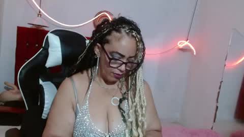 Snapshot of kendra_lust_69 chatting on June 5, 2026, 3:46 am kendra_lust_69 online show from June 5, 2026, 3:46 am