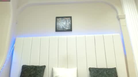 kendra_lux1 online show from January 14, 2026, 1:17 pm