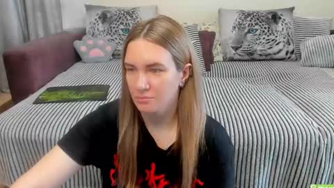 Snapshot of kendra_xx_ chatting on May 15, 2026, 11:45 pm Kendra online show from May 15, 2026, 11:45 pm