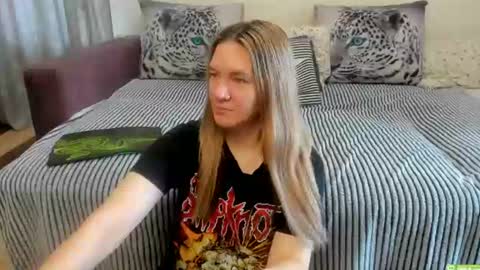 Snapshot of kendra_xx_ chatting on June 14, 2026, 12:52 am Kendra online show from June 14, 2026, 12:52 am
