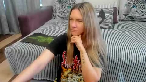 Snapshot of kendra_xx_ chatting on July 17, 2026, 12:39 am Kendra online show from July 17, 2026, 12:39 am