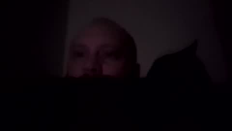 Snapshot of kendralamar77 chatting on October 26, 2025, 3:34 am T online show from October 26, 2025, 3:34 am