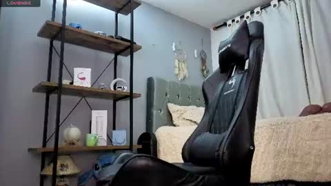 Chriss Morales online show from July 12, 2026, 2:02 am