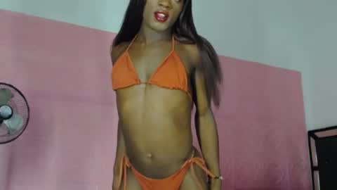 kenia_nihiara online show from June 24, 2026, 7:29 am