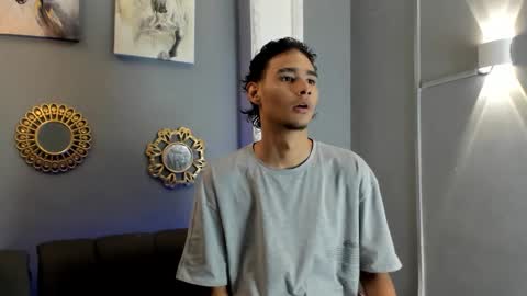 Snapshot of kenix_7 chatting on November 28, 2025, 7:49 pm kenix online show from November 28, 2025, 7:49 pm