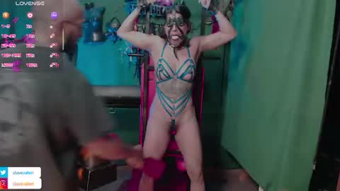 Snapshot of kenllyhot_and_valeriahell chatting on June 18, 2026, 5:17 pm Valeria slave online show from June 18, 2026, 5:17 pm