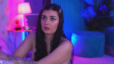 Snapshot of kenndramoon chatting on January 7, 2026, 3:25 pm Kendra online show from January 7, 2026, 3:25 pm