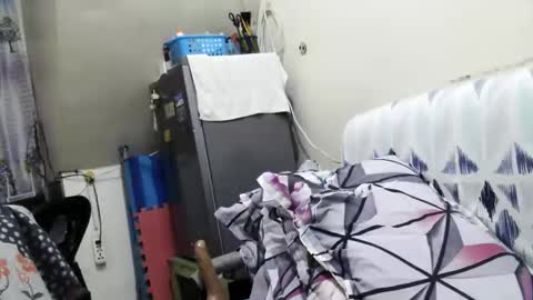 jeanny online show from December 15, 2025, 7:18 pm