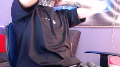 Snapshot of kenny__hot chatting on November 24, 2025, 3:12 pm kenny online show from November 24, 2025, 3:12 pm