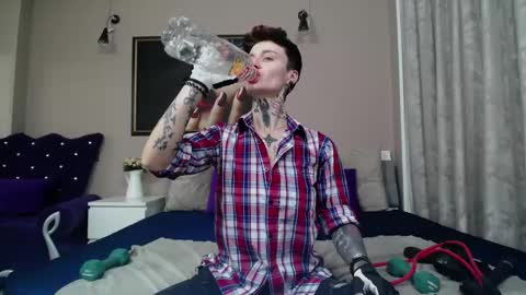 kennyvibe online show from April 18, 2026, 3:27 pm