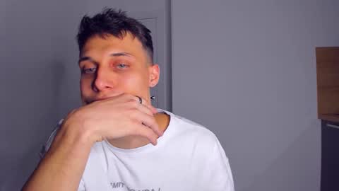 Peter     online show from October 26, 2025, 7:09 pm