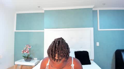 kentha_mitchells online show from September 23, 2025, 10:51 am