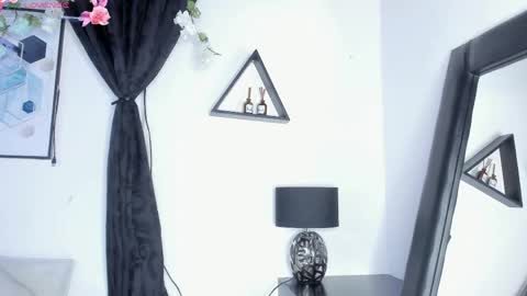 Snapshot of kentha_mitchellss chatting on May 8, 2026, 10:42 am KENTHA online show from May 8, 2026, 10:42 am