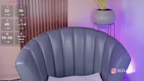 Keny Kitty  Onlyfans Kenayfoxx online show from October 20, 2025, 6:03 am