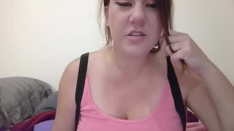 Snapshot of kenzbenz chatting on February 23, 2025, 6:01 pm KenzBenz online show from February 23, 2025, 6:01 pm