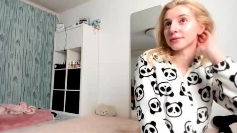 Kenzie online show from January 11, 2025, 5:20 am