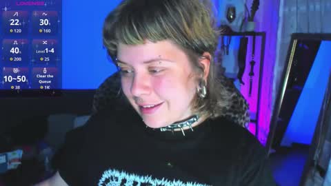 Kenzie online show from November 30, 2025, 4:38 am