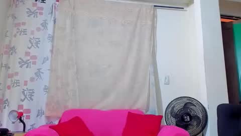 Snapshot of kerlysmith24 chatting on June 5, 2026, 1:28 pm Kerlysmith24 online show from June 5, 2026, 1:28 pm