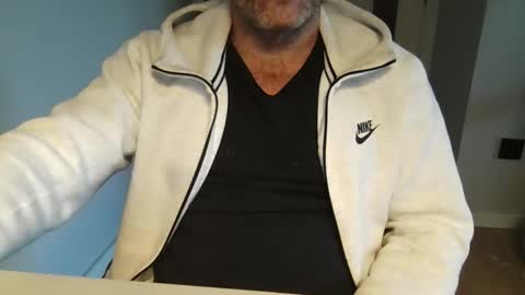 Anton online show from December 17, 2025, 4:02 pm