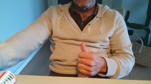 Anton online show from May 8, 2026, 6:02 pm