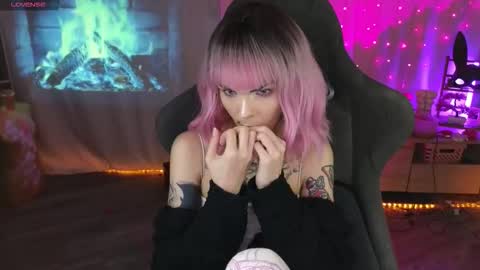 Snapshot of kerry_kirk chatting on March 13, 2026, 12:17 am Kerry online show from March 13, 2026, 12:17 am