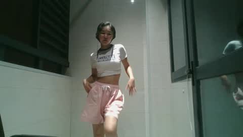 Jenny  online show from October 14, 2025, 12:50 pm