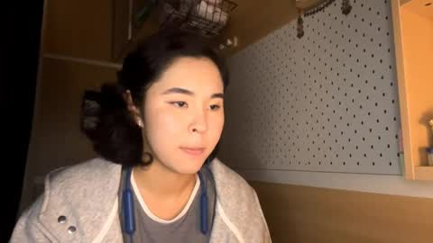 Jenny  online show from April 15, 2026, 5:03 am