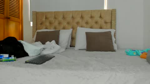 Kery Hillson online show from October 1, 2025, 12:22 pm