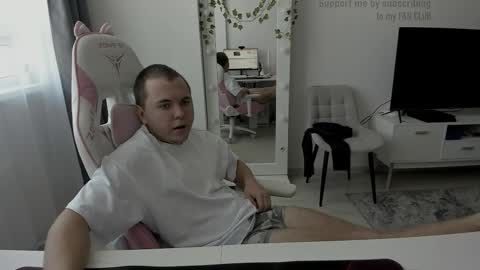 Snapshot of kesh_mne chatting on September 18, 2025, 11:45 am kesh_mne online show from September 18, 2025, 11:45 am