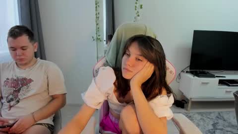 Snapshot of kesh_mne chatting on November 18, 2025, 11:03 am kesh_mne online show from November 18, 2025, 11:03 am