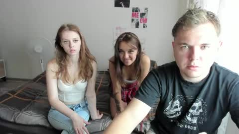kesh_mne online show from August 7, 2026, 8:49 am