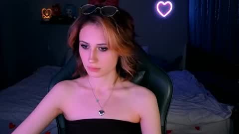 Snapshot of keti_moon chatting on June 13, 2026, 7:01 pm Keti 3 online show from June 13, 2026, 7:01 pm