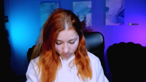 ketty_red online show from November 21, 2025, 2:27 pm