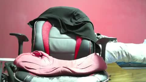 Snapshot of kev19922 chatting on December 27, 2024, 8:39 pm kev19922 online show from December 27, 2024, 8:39 pm