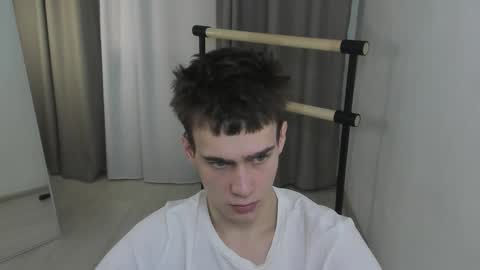 Snapshot of kevin_kess chatting on November 26, 2025, 3:02 pm Ask me online show from November 26, 2025, 3:02 pm