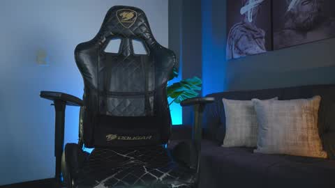 kevin montoya online show from December 3, 2025, 11:25 pm